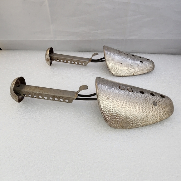 Vtg A&J Hammered Metal Shoe Tree Shaper Stretcher Adjustable Pair - Picture 5 of 10